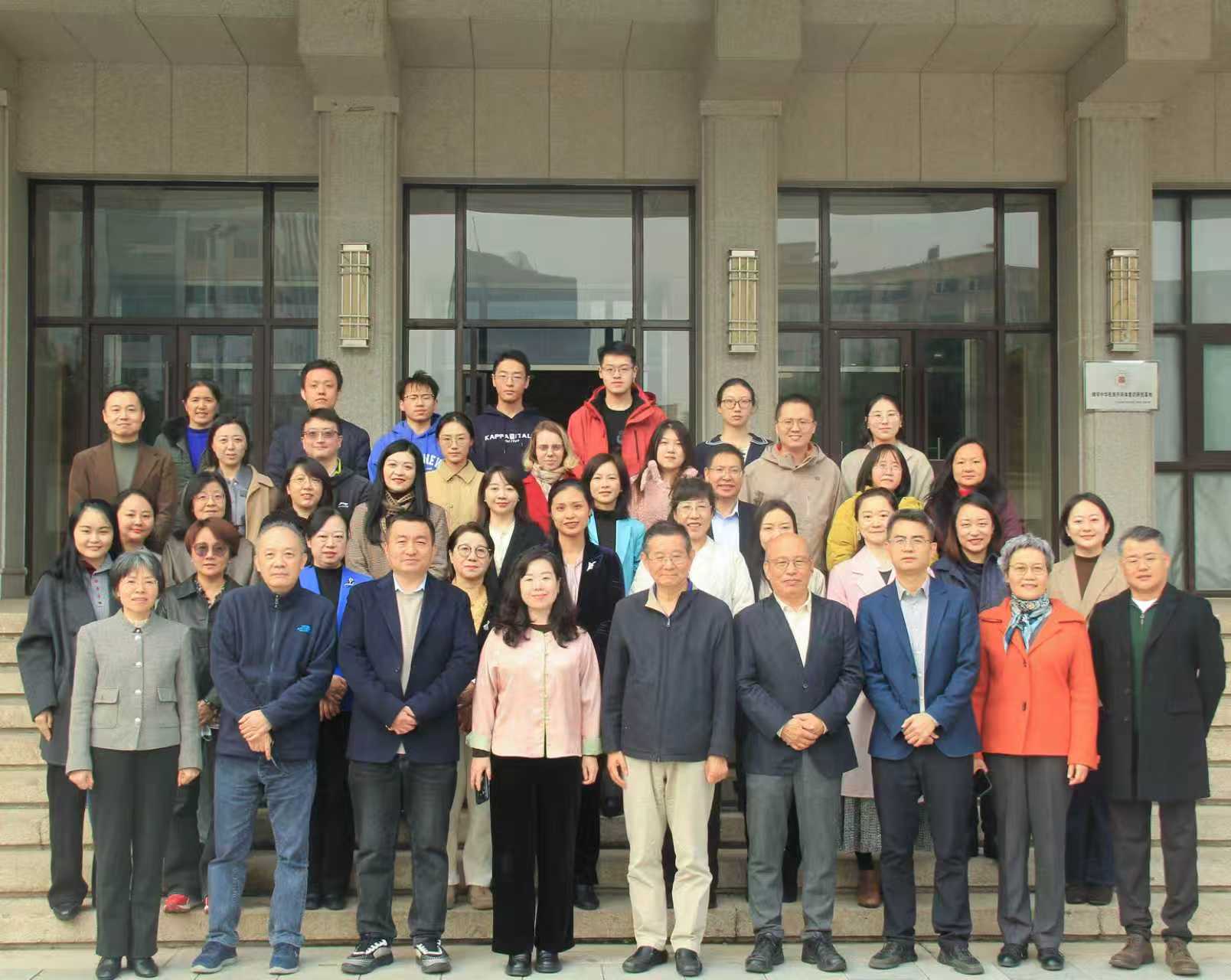 捆绑调教
法学系教师参加“文物保护法跨学科对话”学术研讨会